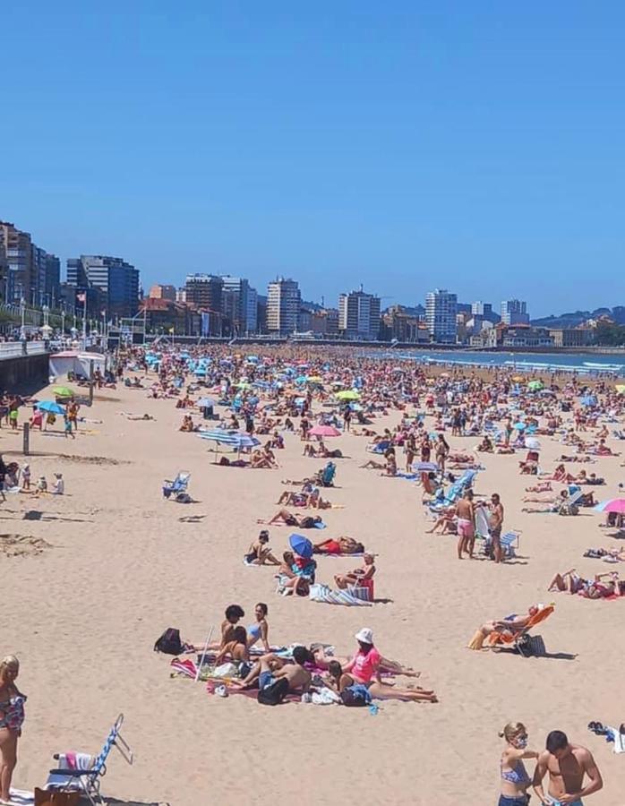 Alojamientos Muelle De Gijón Esterno foto