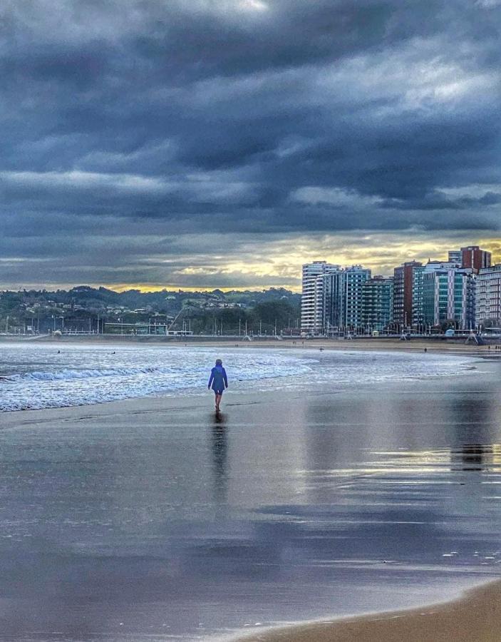 Alojamientos Muelle De Gijón Esterno foto